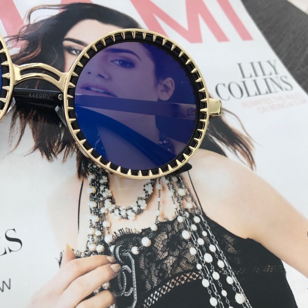 Blue Mirror Round Gold Frame Sunglasses - Picture 3 of 5